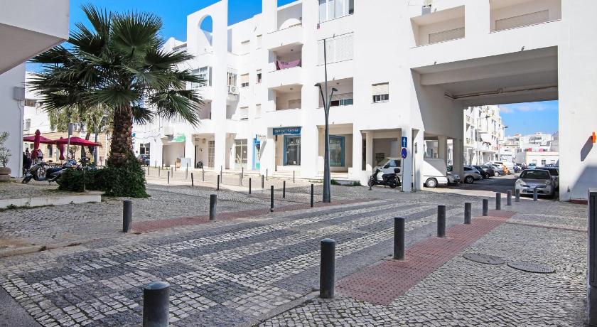 QUARTEIRA APARTMENT