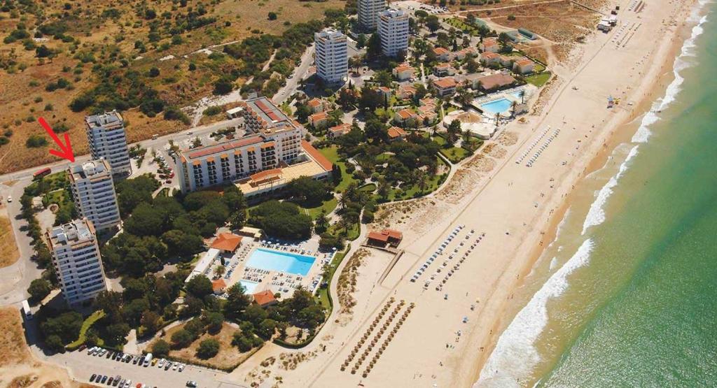 APARTAMENTO PRAIA DOURADA - GOLDEN BEACH APARTAMENT