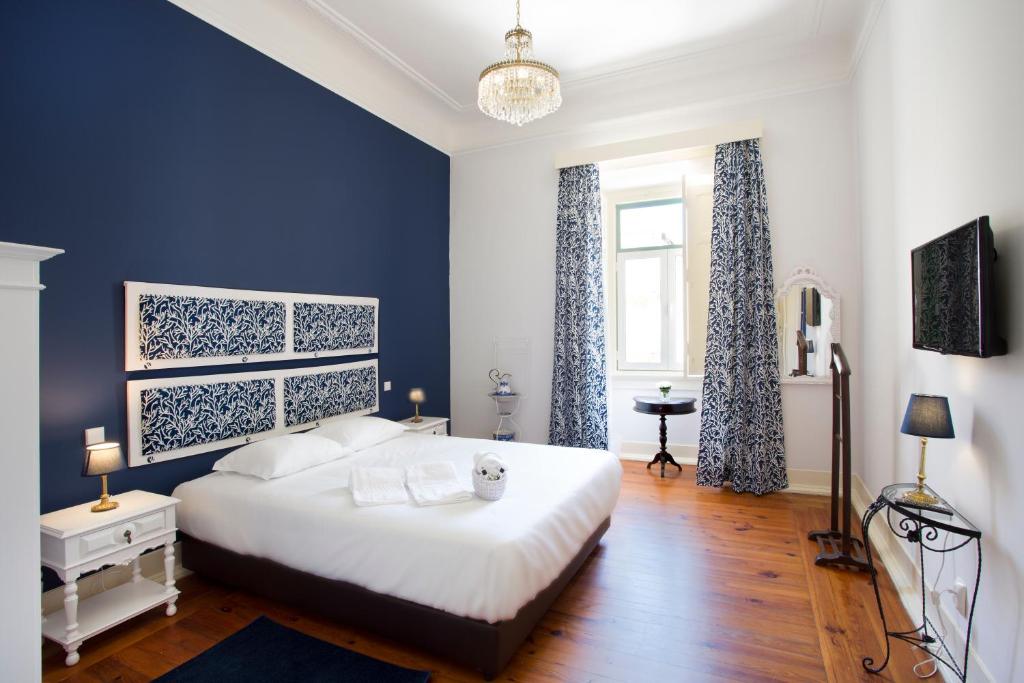 THE GALLERY APARTMENTS - 1ST