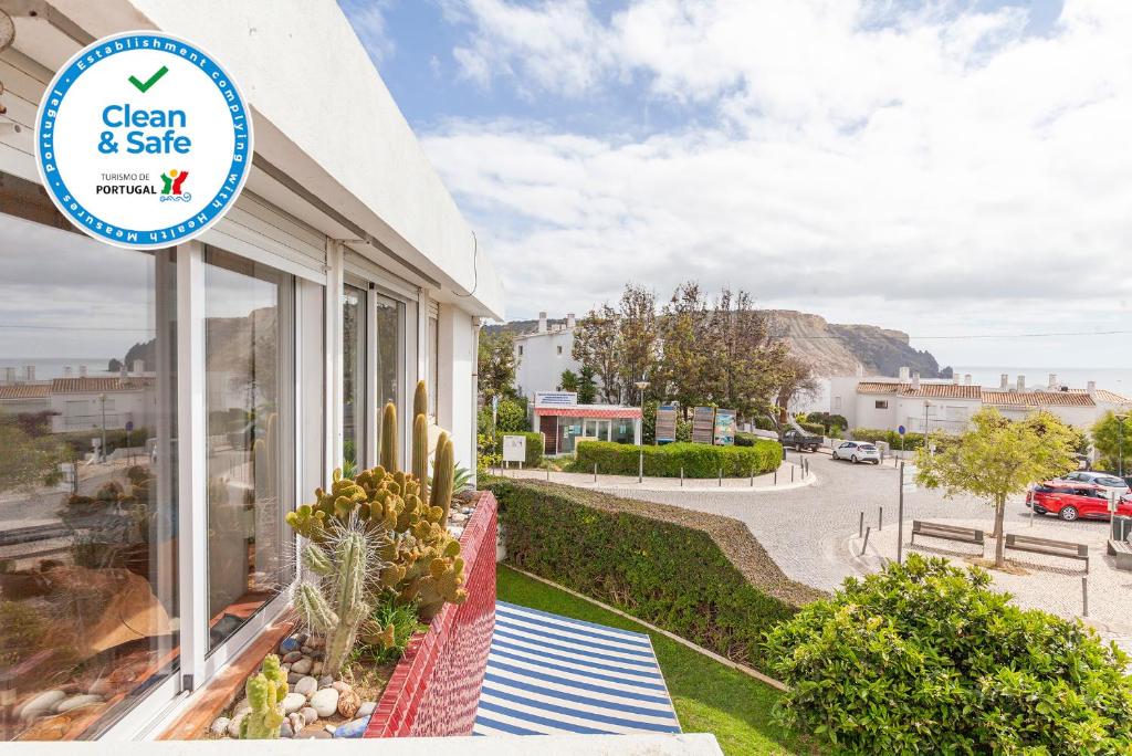 CHURCH SQUARE APARTMENT IN PRAIA DA LUZ