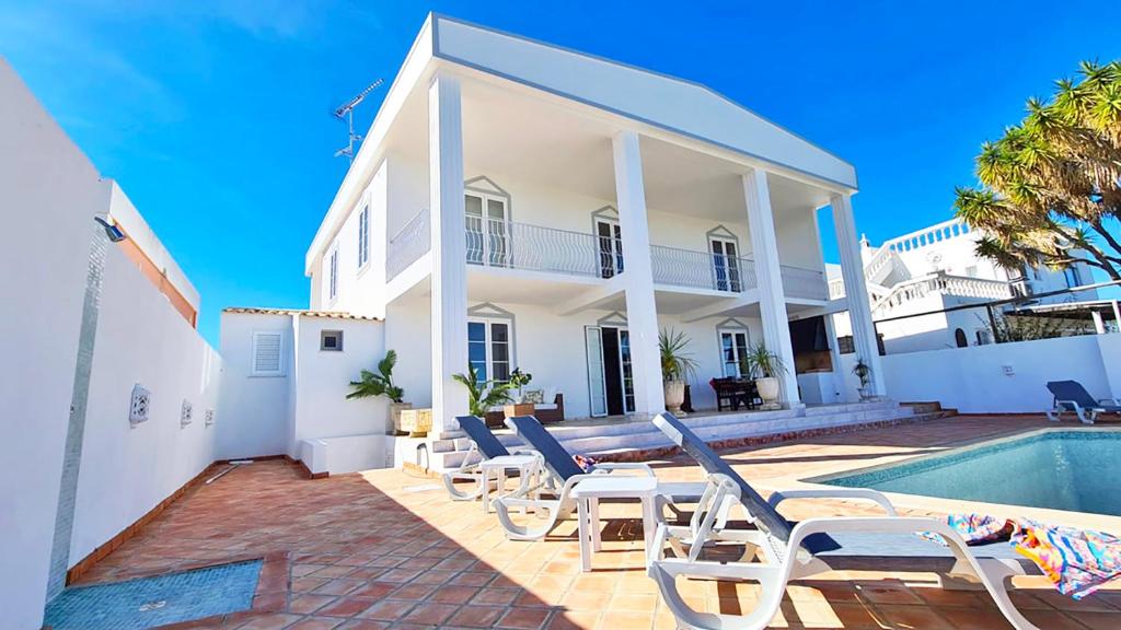 VILLA NEARBY FUSETA