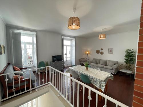 DOWNTOWN BEACH HOUSE