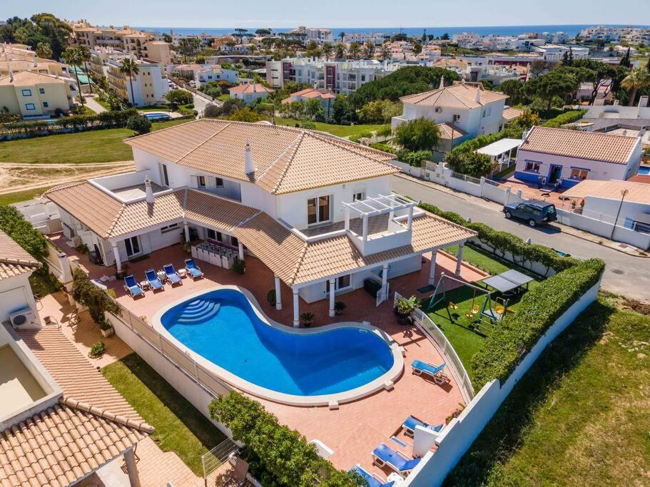 VILLA CAVI