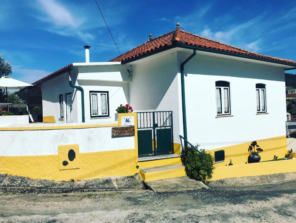 CASA FERREIRA