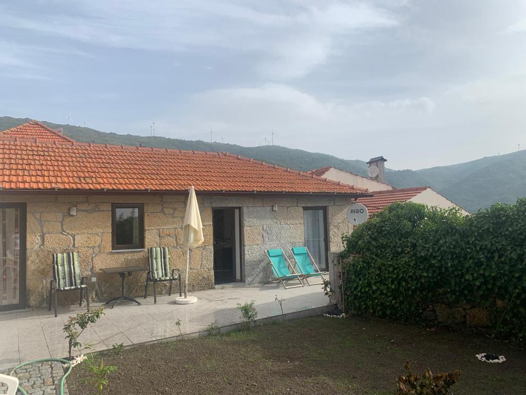 CASA CIMA DE VILA