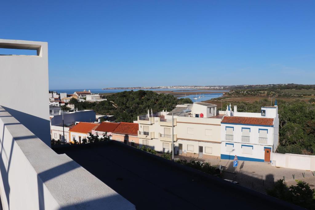 Image of LAZAREDO LOTE ARC-FRAÇÃO C