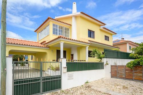 Image of CASA AMARELA