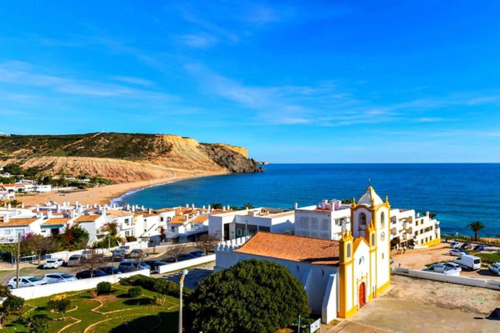 PORTUGAL HOLIDAY