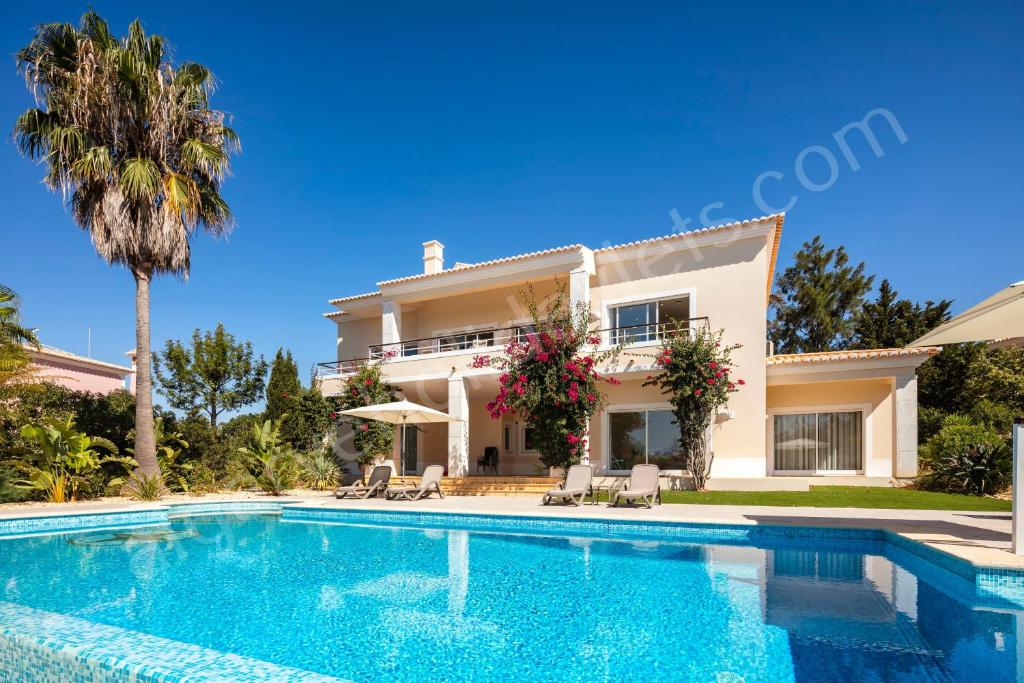 VILLA EDEN