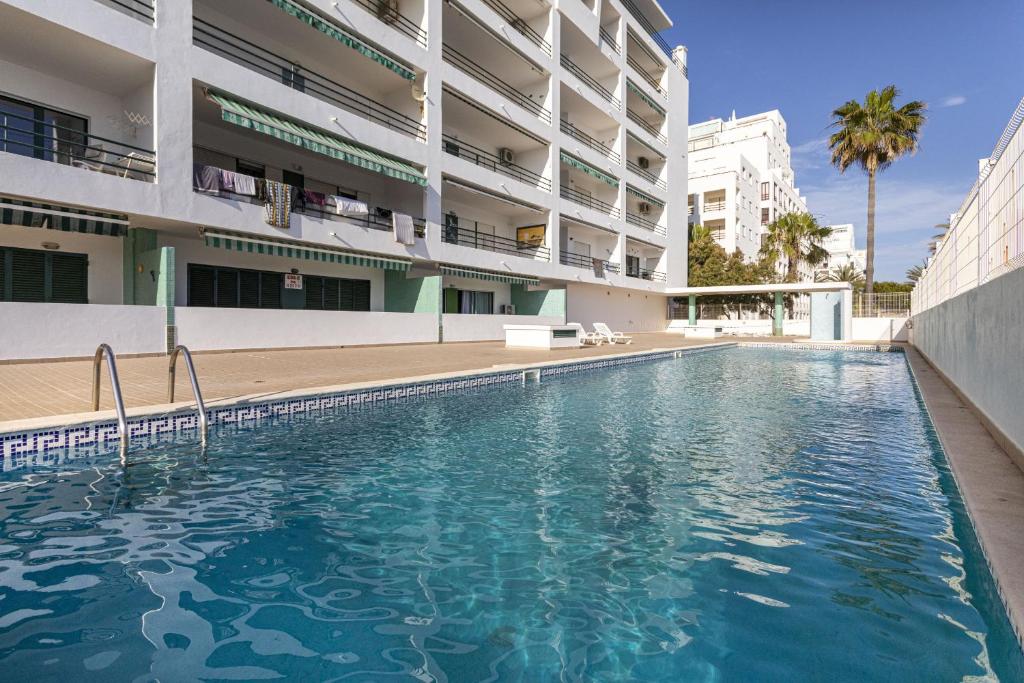 APARTAMENTO T2 CALÇADÃO DE QUARTEIRA