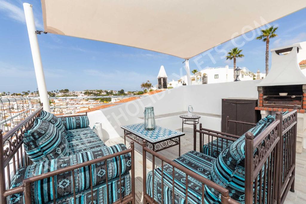 Image of CASA JOLIE
