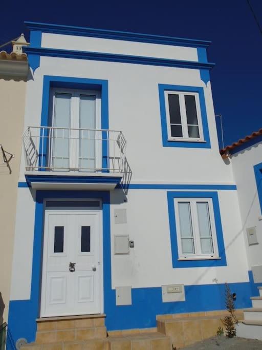 CASA AZUL - ALCANTARILHA
