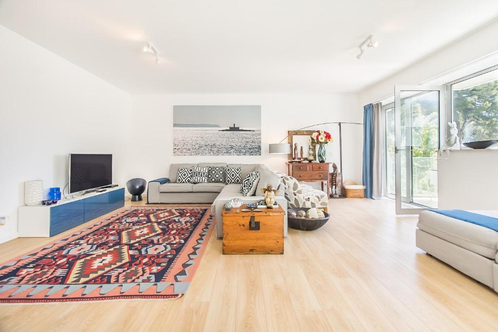 Image of Beach & Pool Apartments II