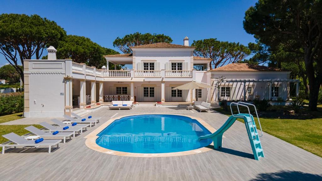 Image of VILLA BOUCINHA
