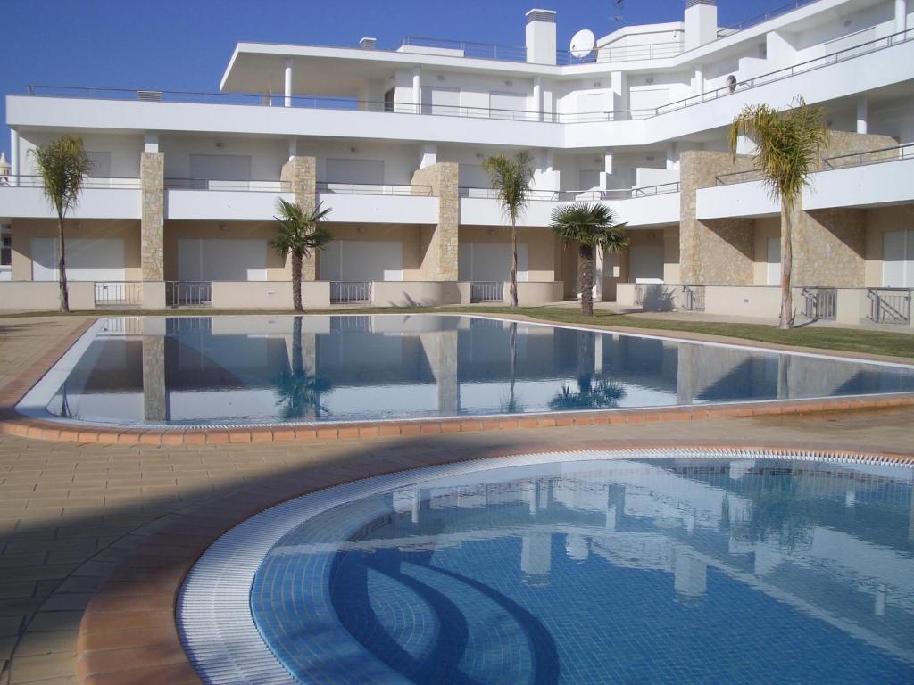 APARTAMENTOS POMBA BRANCA - N