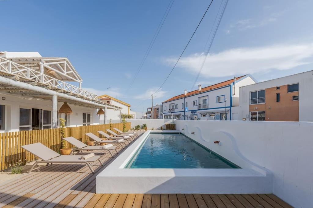 VILLA COMPORTA