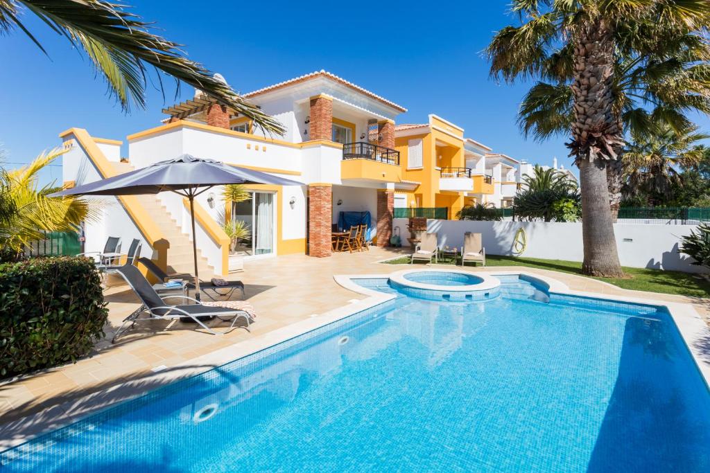 CASA PRAIA DA LUZ