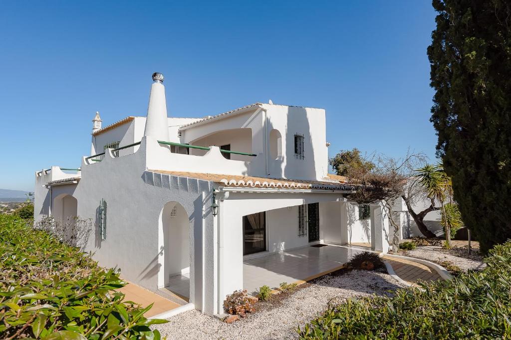 Image of CASA BRANCA