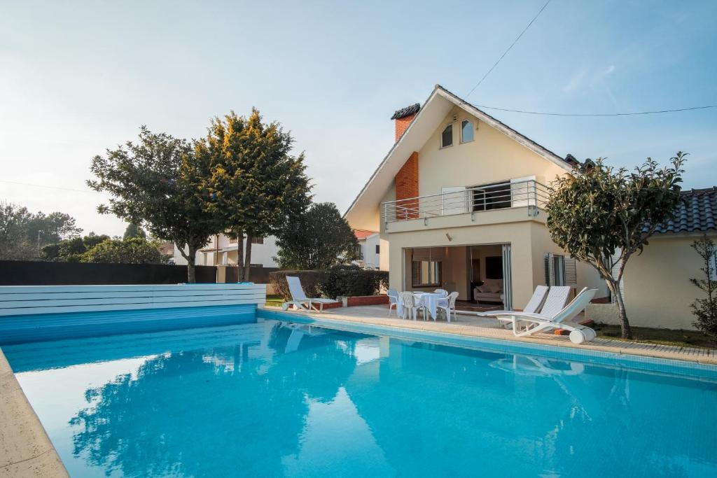 Image of Villa In Esposende