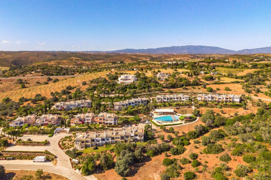 CASA MANGAVO