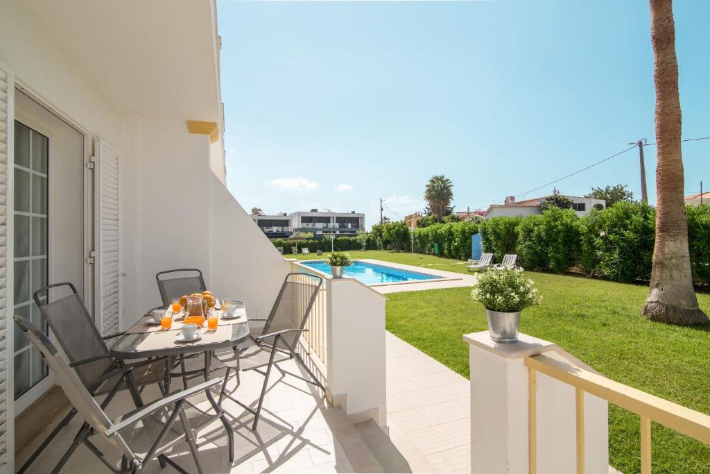 Image of Pool ChoroMar Apartment