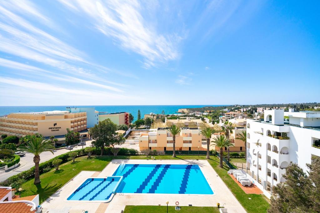 AQUA VISTA APARTMENT