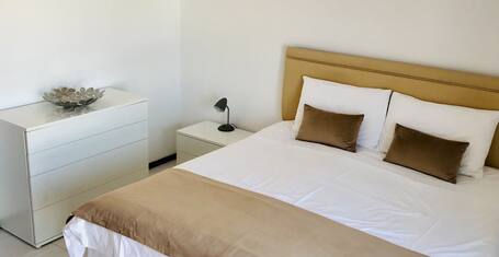 Image of LUXURY SPACIOUS 3 BEDROOM APARTMENT
