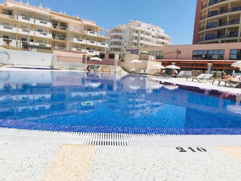 APARTAMENTO 106- ED. CLUB PRAIA MAR