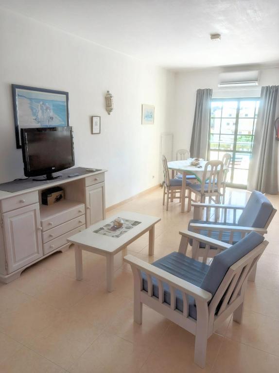 Imagem de Cosy Seaview Hideaway Near Alvor Beach
