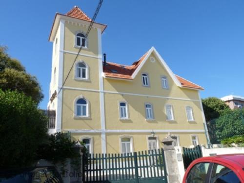 AYESHA ESTORIL GUEST HOUSE