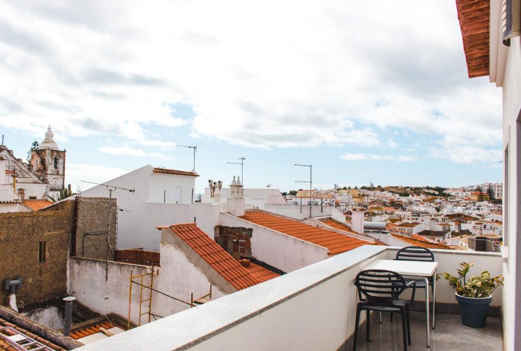 TORRINHA HOUSE