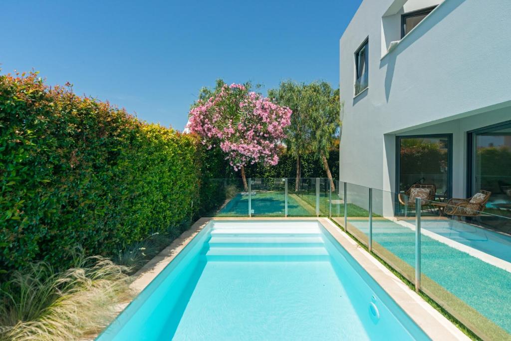 CASA GEORGE