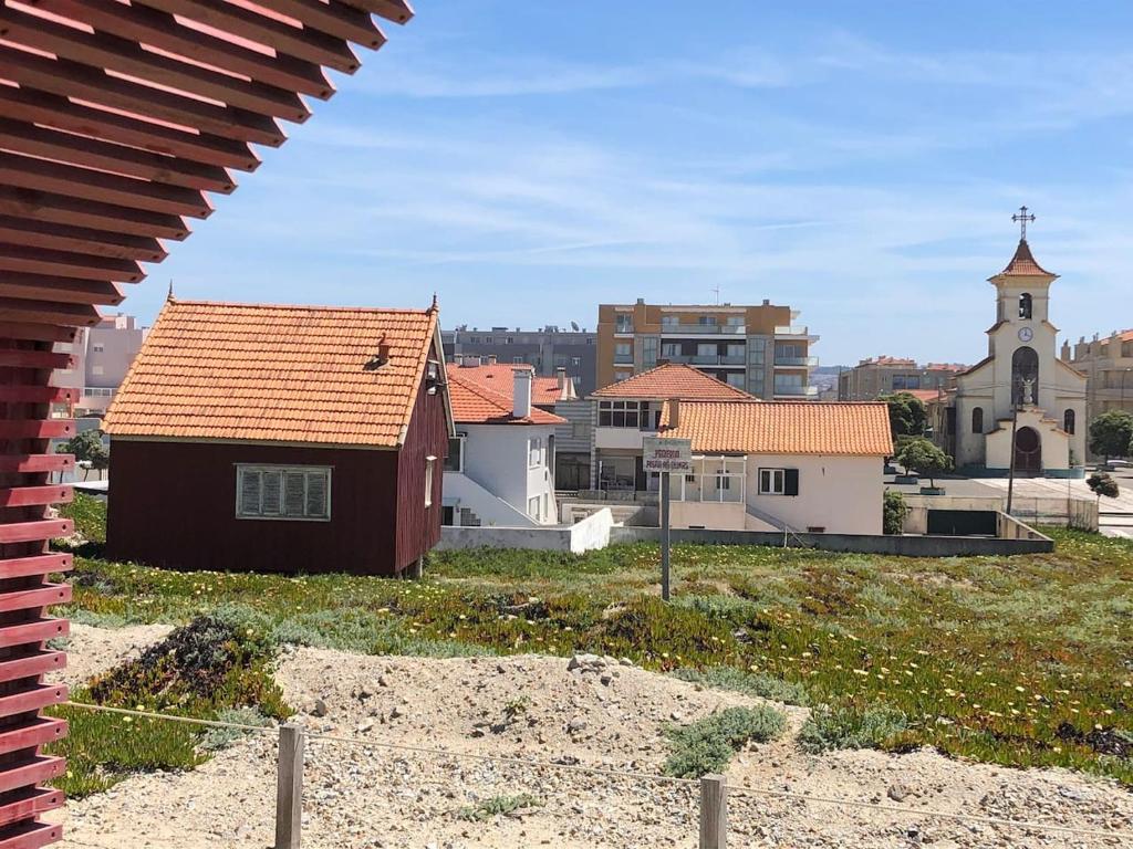 Image of COTTAGE BY THE BEACH