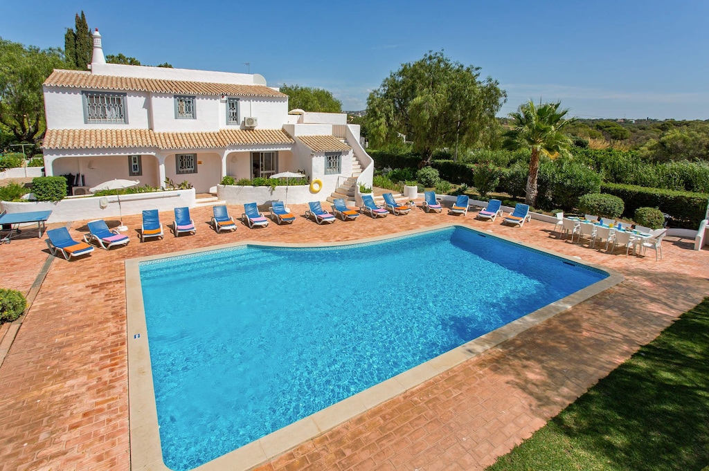 VILLA 23