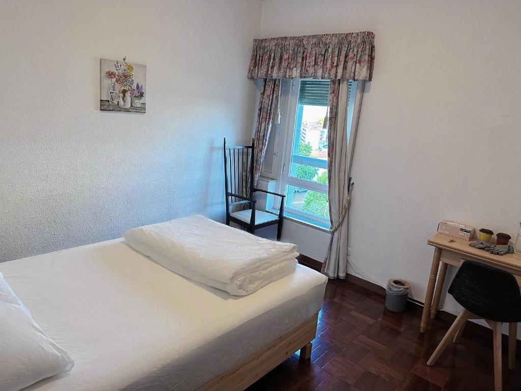 Image of comfortable room near Metro