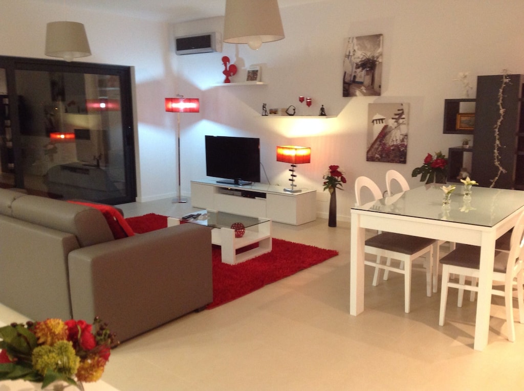 Image of Short Walk2Beach Cosy Apartment