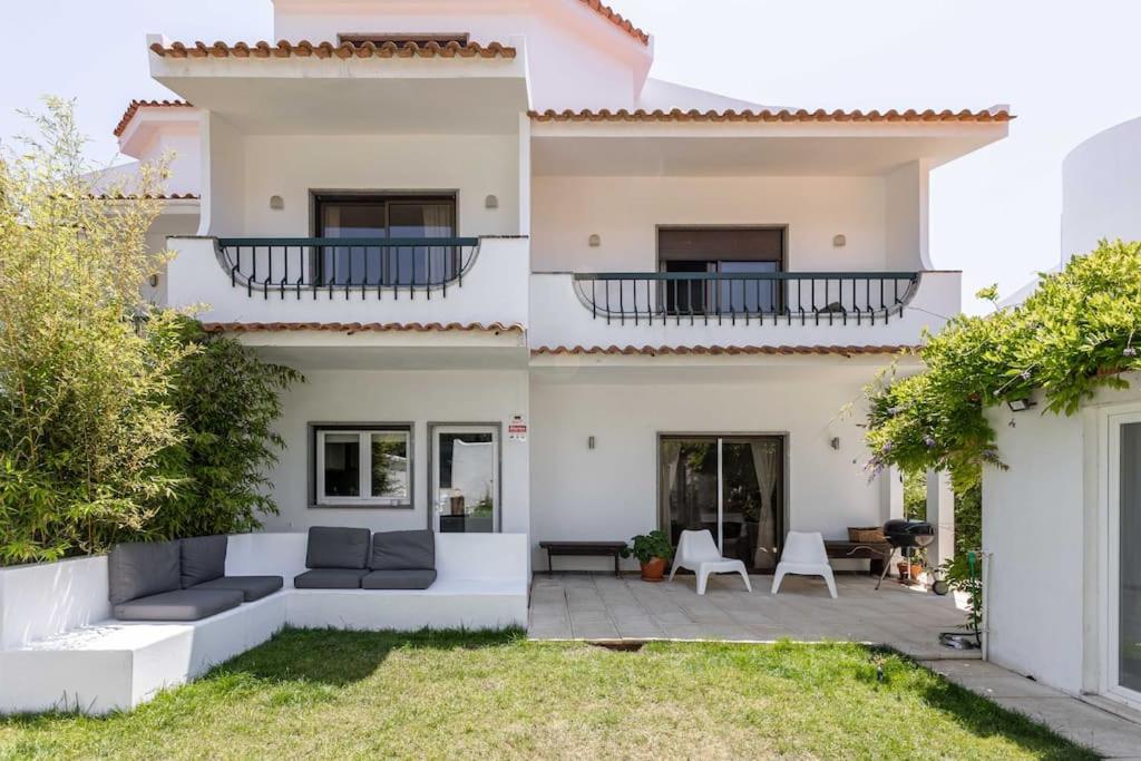Image of Tailor Made Villa with Ocean View in Caxias
