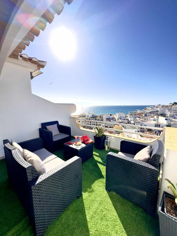 Image of Albufeira Falésia Beach 2 by Homing