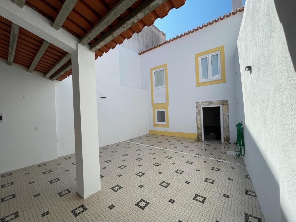 Image of Charming Benavente