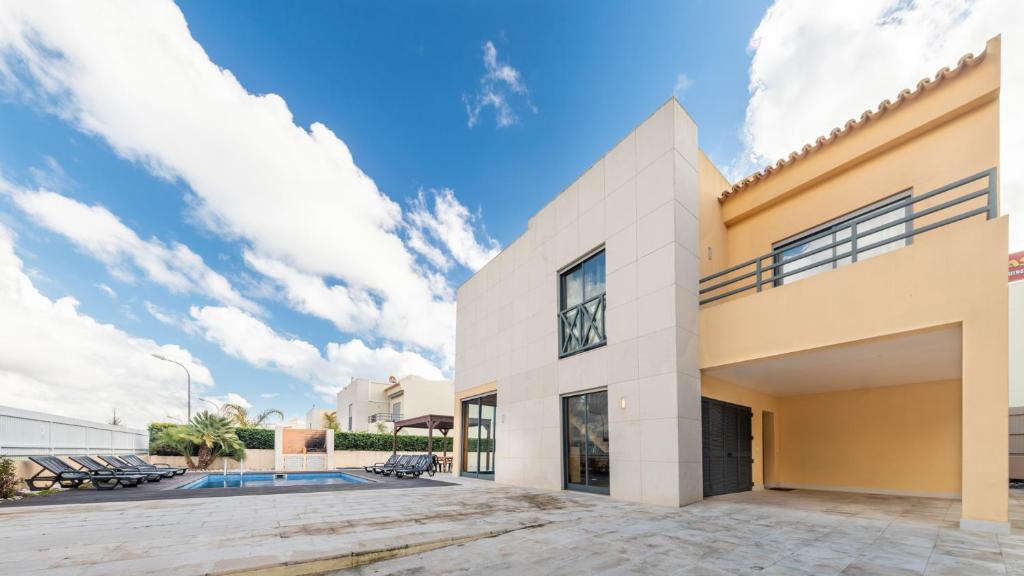 Image of Vila 1