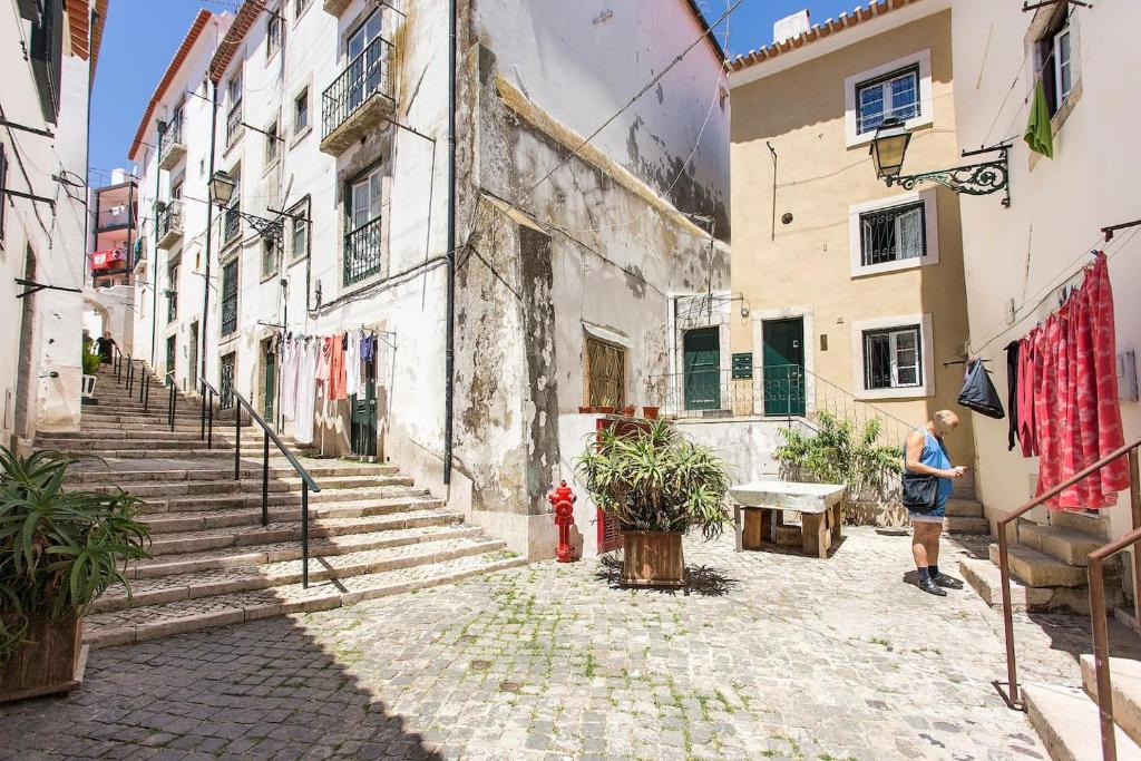 Image of In Love With Alfama 3
