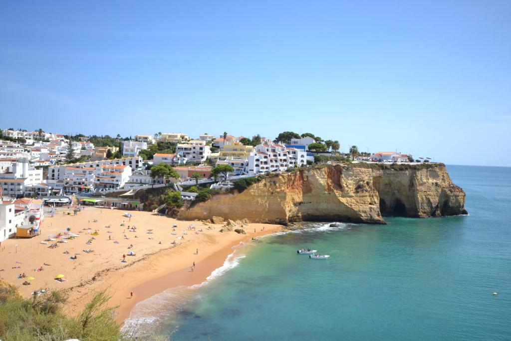 Image of Vale Centeanes, 31
