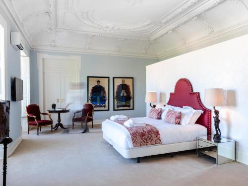 Image of Dear Lisbon Palace