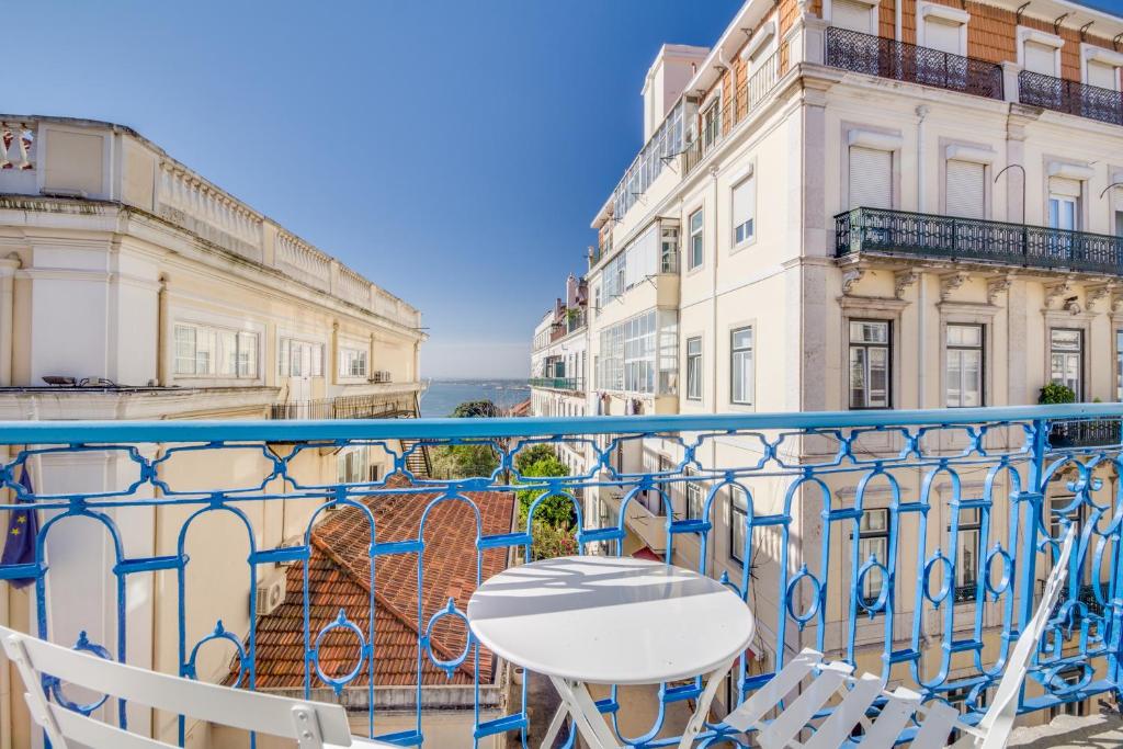 Image of CHIADO 44