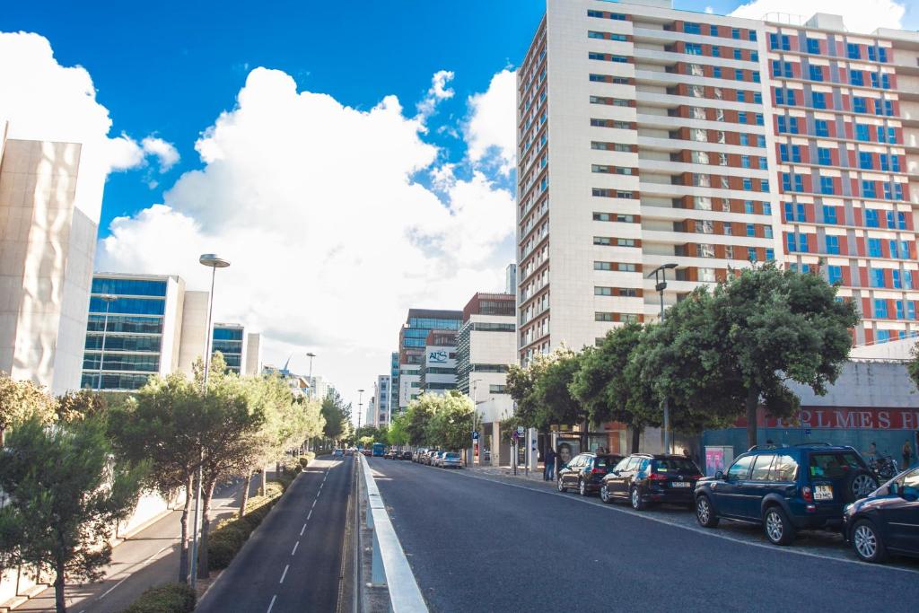 PANORAMIC LIVING XXXVII