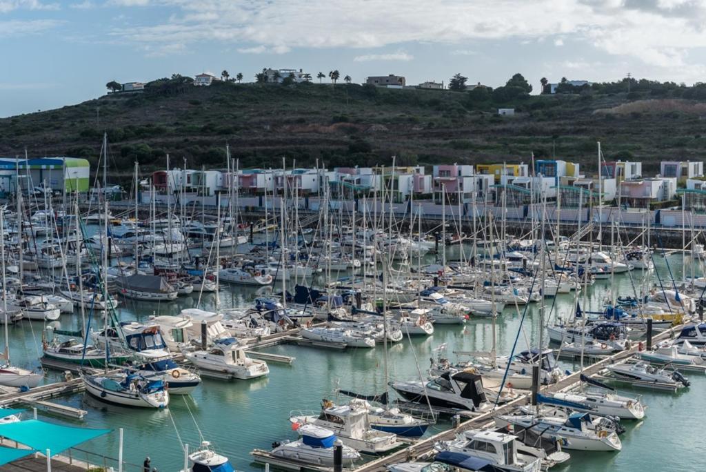 Image of Sunny Marina View 1b-3c