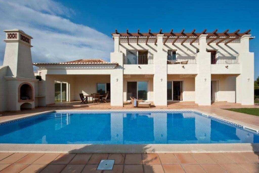 VILLA 28