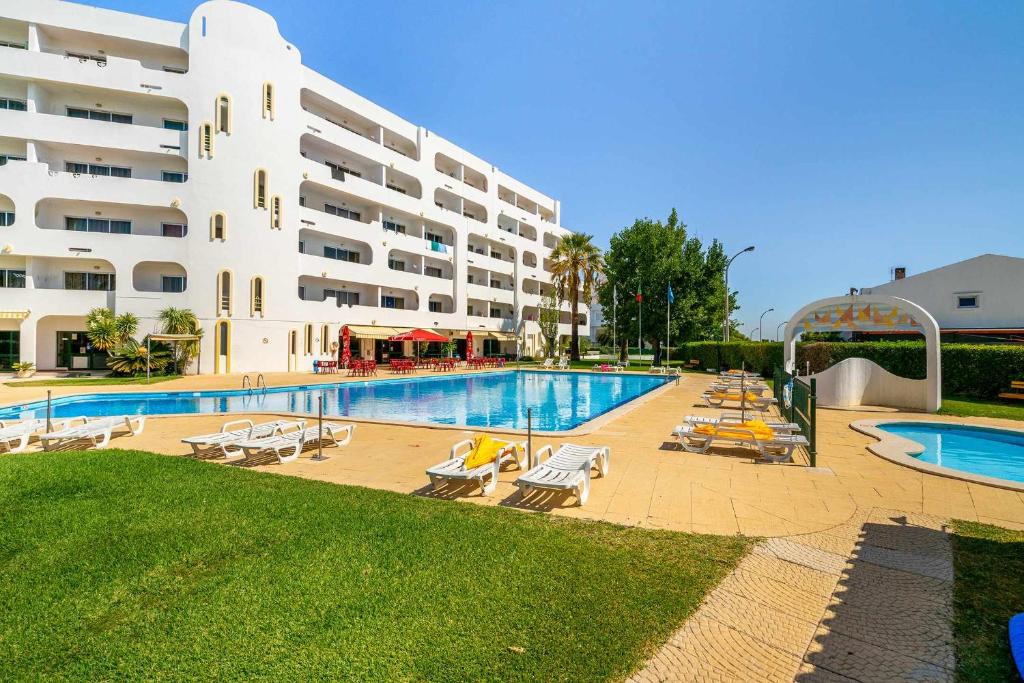 APARTAMENTOS FALÉSIA MAR ( LUNA FALÉSIA MAR)