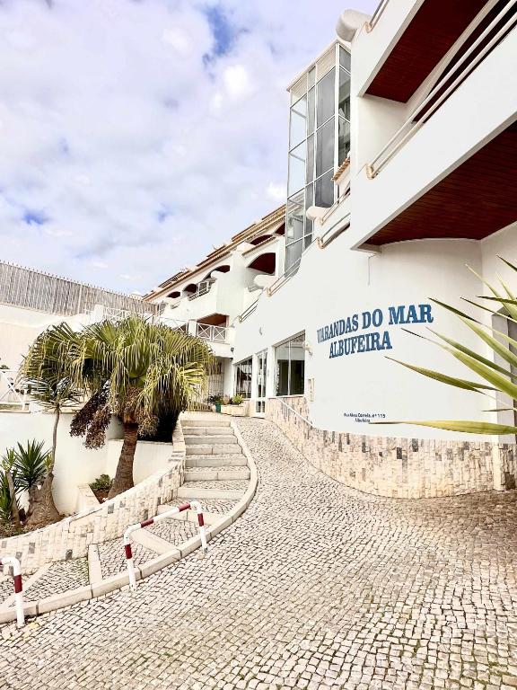 APARTAMENTOS TUCHA