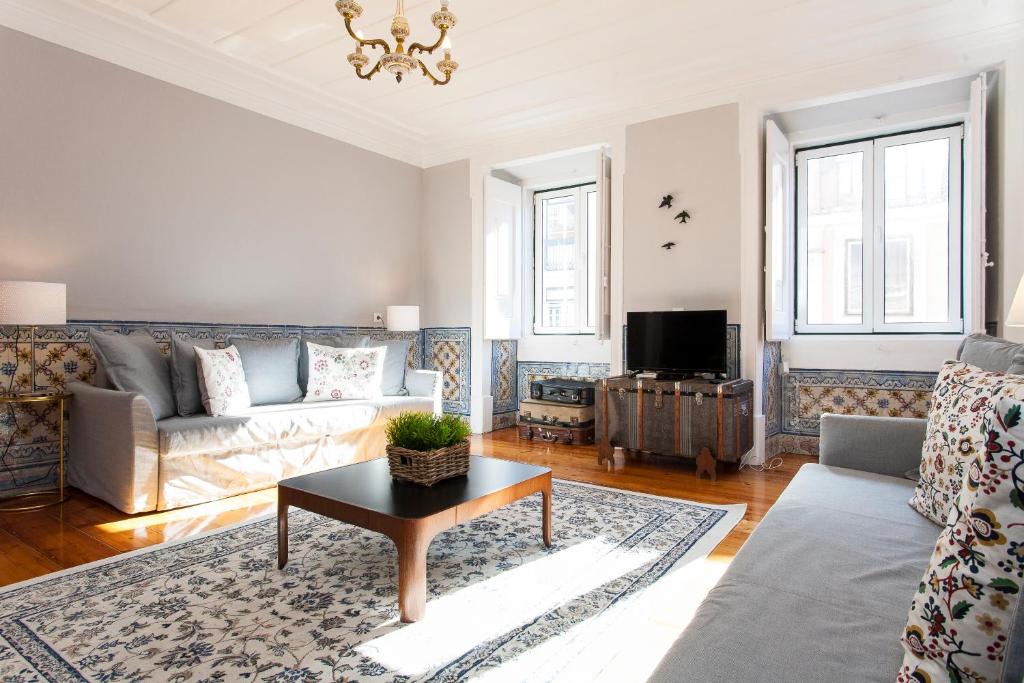 BIG APT CHIADO / BAIRRO ALTO